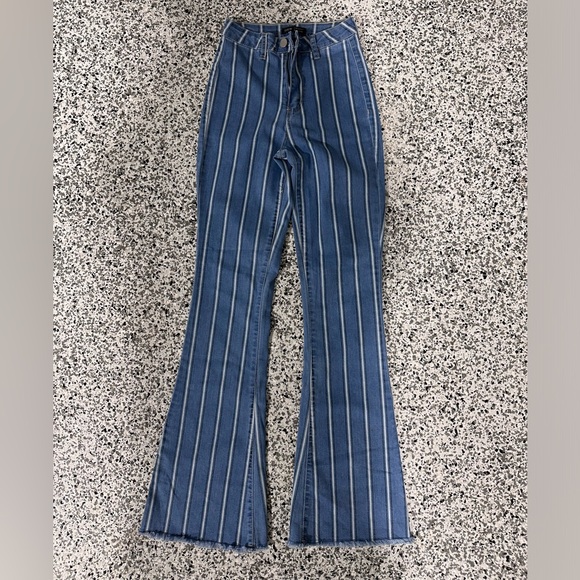 Denim - Cute stripped flared jeans
